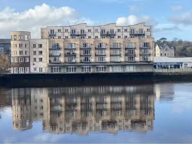 waterside, New Ross, Co. Wexford is for rent