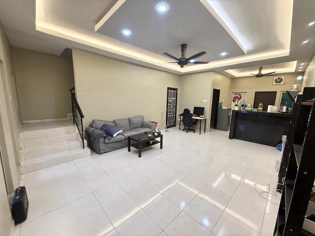 Wau Kikik Bandar Layangkasa Pasir Gudang Kota Masai Kong Kong