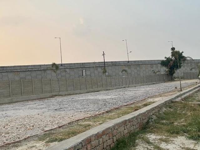 Wave City 1300 Sq.Ft. Plot in Wave City Ghaziabad Listing ID: #10260