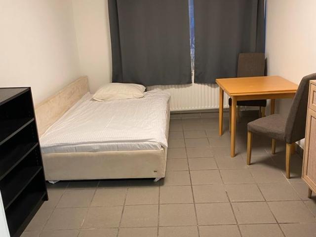 WG 1 Zimmer zum wohnen für Männer