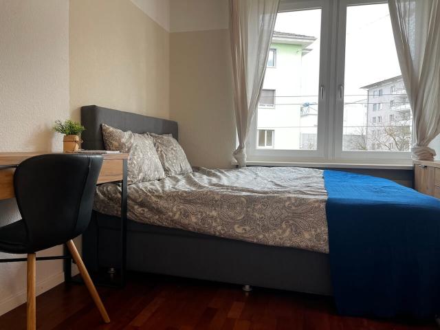 WG Zimmer in 8400 Winterthur für 890 CHF