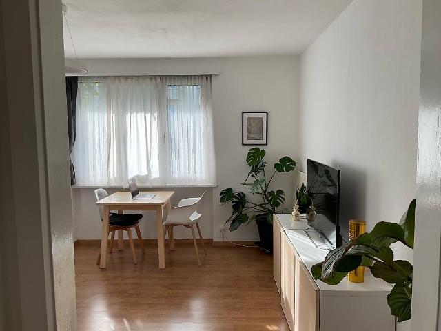WG Zimmer in Spitzmattstrasse, 6010 Spitzmattstrasse für 600 CHF