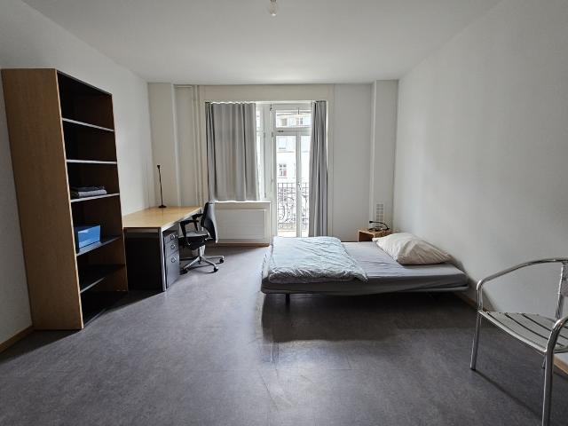 WG Zimmer in Rosenbergstrasse 6, 2. OG Zimmer 1 mit Balkon, 9000 St. Gallen für 920 CHF