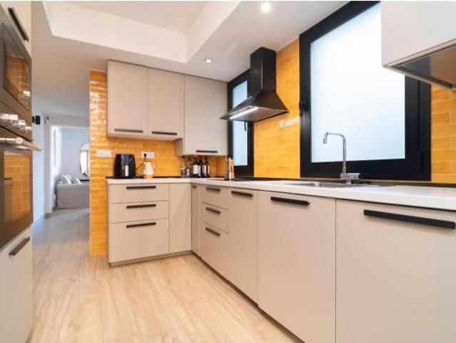 WGI INMOBILIARIA VENDE EN EXCLUSIVA esta fantástica vivienda situada en Calle Daganzo, en el prestig