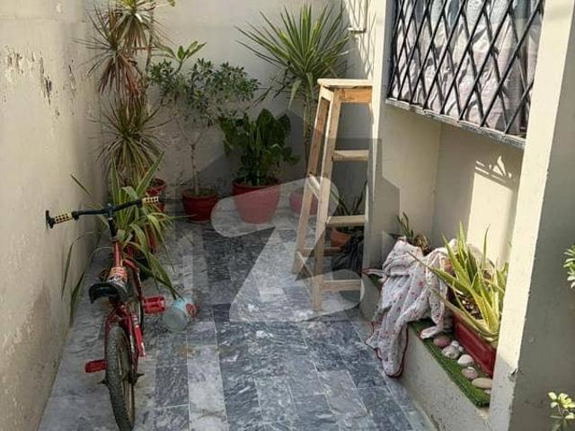 First Owner Direct Deal Chance with Owner 120 Square Yard Well Maintained One Unit House