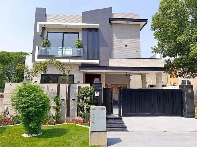 We Are Offering 8 Marla House For Sale In Umer Block Bahria Town Lahore Bahria Town ID 102478