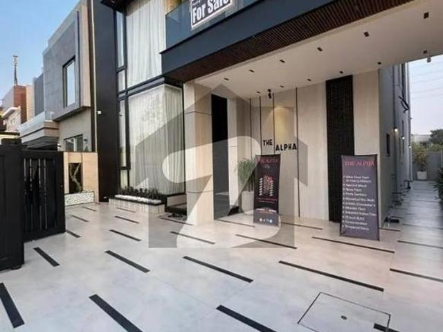 We Are Offering A 10 Marla House For Rent In Jasmine Block Bahria Town Jasmine Block
