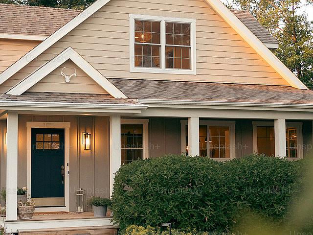 We Buy Houses!