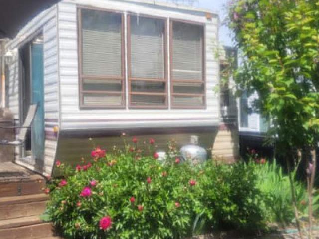 We Remove: Park Models, Travel Trailers, Mobiles