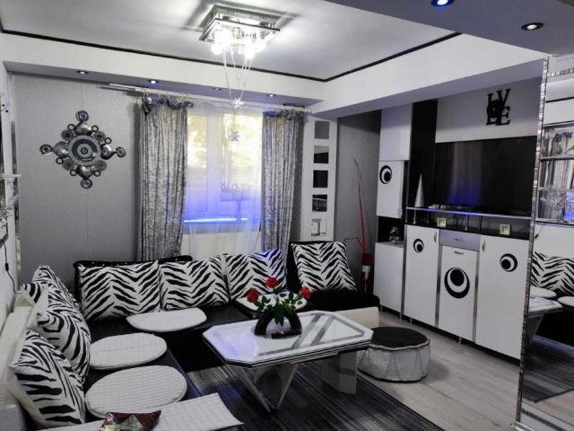 We rent apartment 3 rooms building 2018 Tudor
