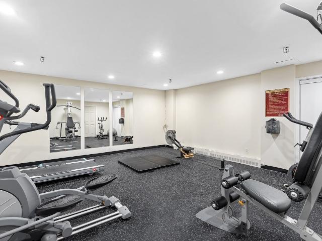Wentworth Arms Studio Apartment for Rent at 525 Wentworth Ave, Ottawa, ON K2B 8E5 Woodpark