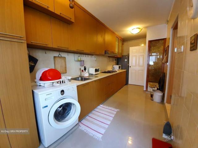 Wenya Jurong West, HDB Executive
