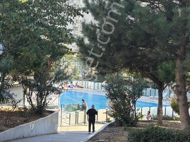 Wenkademden Satılık Adnan Kahvecide 145 M2 3+1 Daire