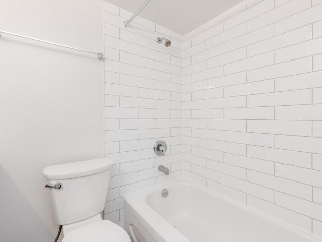 Wedgewood Terrace 1 Bedroom Apartment for Rent at 1655 Chambers St, Victoria, BC V8T 3J7 Fernwood