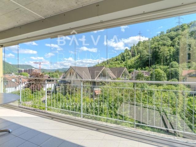 Weitsicht, verglaster Balkon und Einstellplatz mit E Mobility Vorbereitung