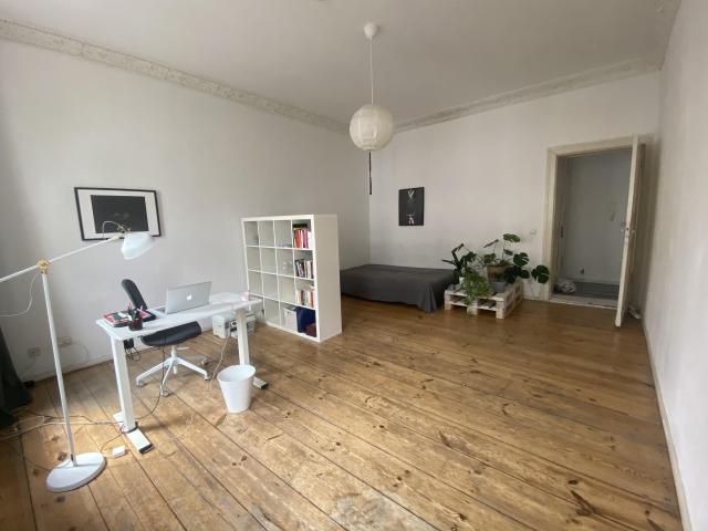 Weibliche Mitbewohnerin für Altbau WG in Kreuzberg gesucht
