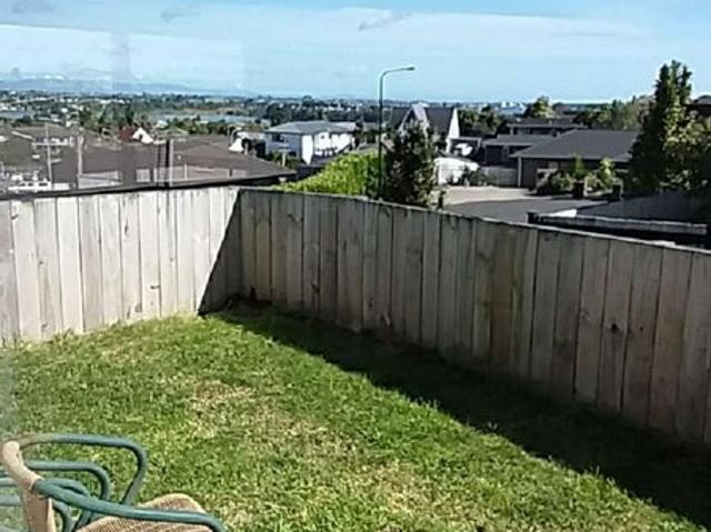 Welcome Bay, 2 bedrooms