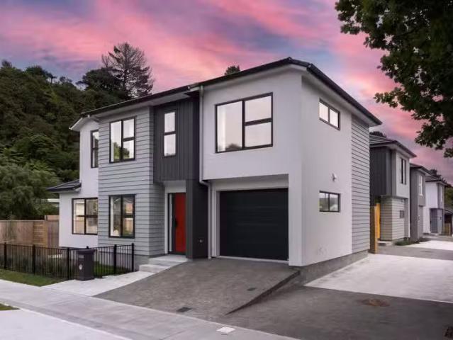 Welcome Home: Stylish, Comfortable Living – First National Rea.