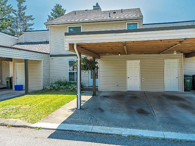 Welcome To Clearbrook Village! Stunning South facing Townhome!