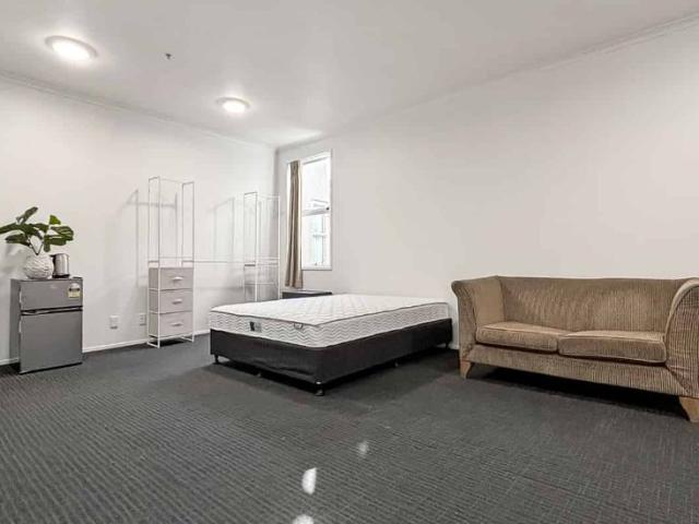 Welcome to the Hyams Building at 120 Wakefield Street