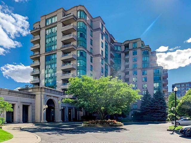 Welcome To This Very Bright Lower Penthouse South Facing Unit