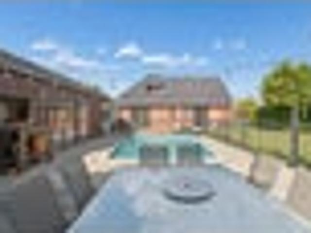 Welcome to Your Dream Poolside Oasis!