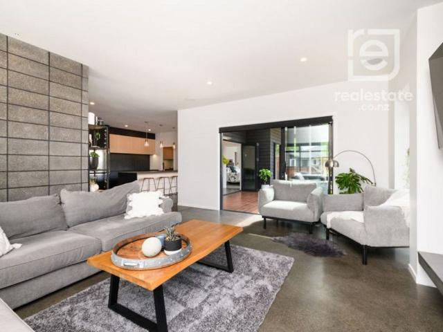 Welcome to Your New Home in Kelvin Grove, Palmerston North!