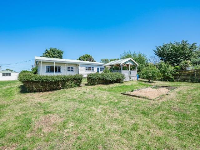 Welcome to 27 Goldsborough Avenue