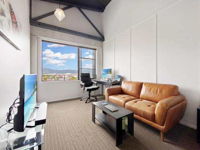 Welcome to 304A/73 Jackson Street