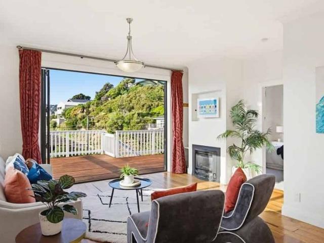 Welcome to 94 Eden Street, Island Bay