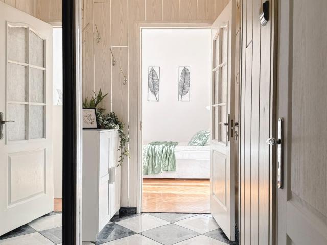 Welcoming double bedroom near the Park Ujazdowski