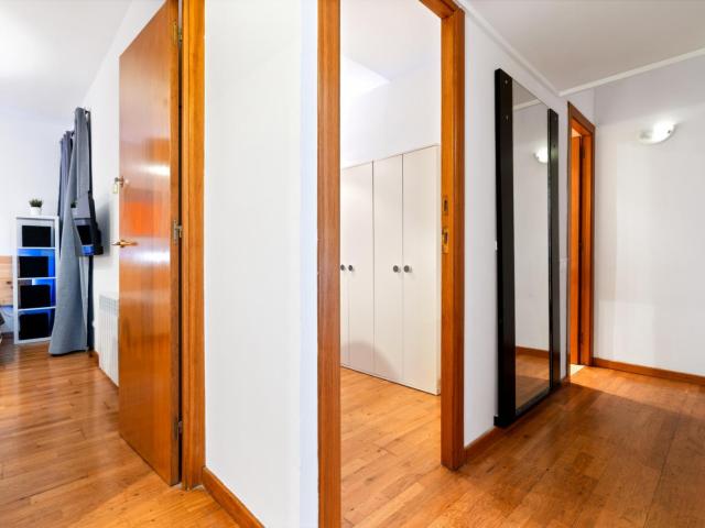 Welcoming double bedroom near Lesseps station