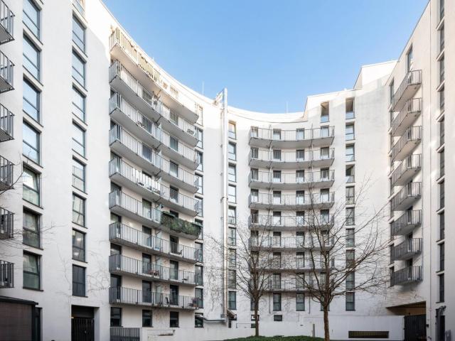 Welcoming single bedroom in well connected Alexanderplatz