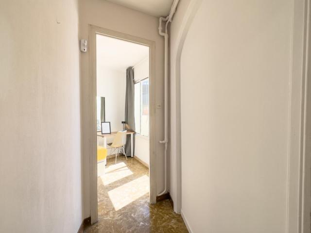 Welcoming single bedroom near El Poble sec