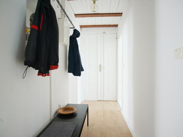 Welcoming spacious room in 3 bedroom flat near East Side Gallery