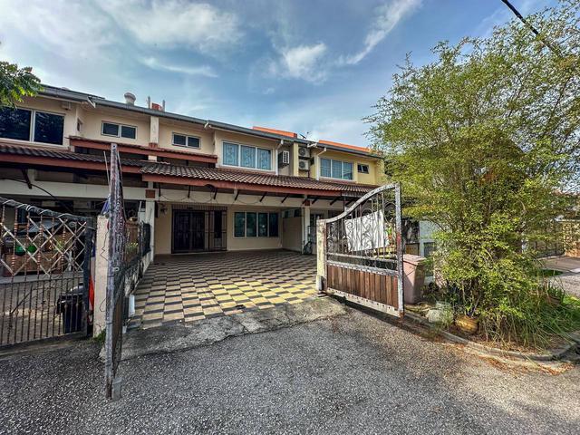 WELL MAINTAIN Double Storey Sepah Puteri Seksyen 5 Kota Damansara