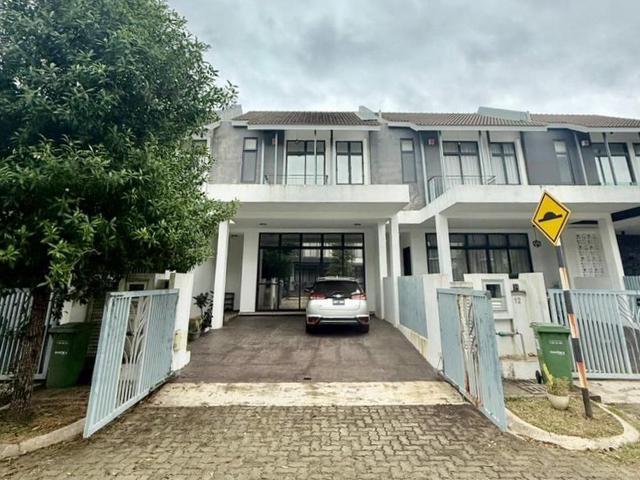 WELL MAINTAIN Double Storey Terrace Springvale KotaSAS Kuantan