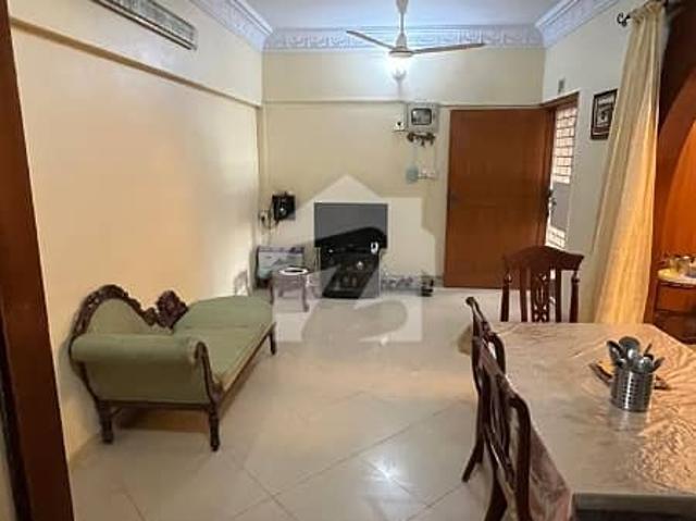 Well Maintained 3 Bed DD Flat For Sale In Gulshan E Iqbal Block 4 Near Patel Hospital