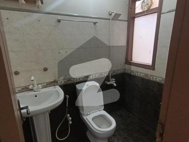 Well maintained 100 sq yd 3 bedroom bungalow for sale on main khayaban e rizwan, dha phase 7
