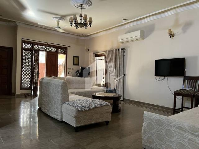Well maintained 240 square yards single storey west open house for sale