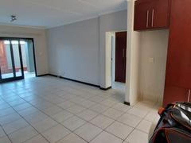 well maintained 2 bed 1 bath garden.