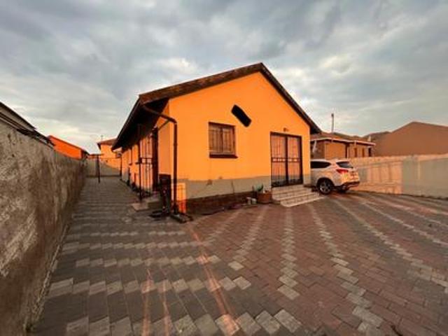 well maintained 2 bedroom home in bi.