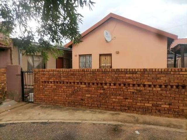 well maintained 2 bedroom house on t.