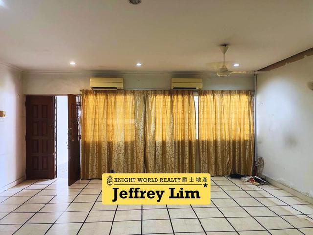 Well Maintained 2 Storey Terrace Greenlane