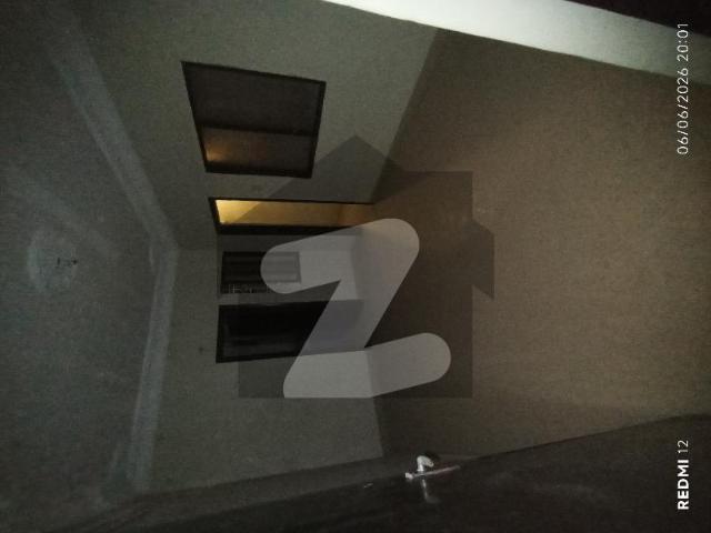 Well maintained boundary wall 2 bed d/ flat for rent in block 13 b, gulshan e iqbal block 13/b