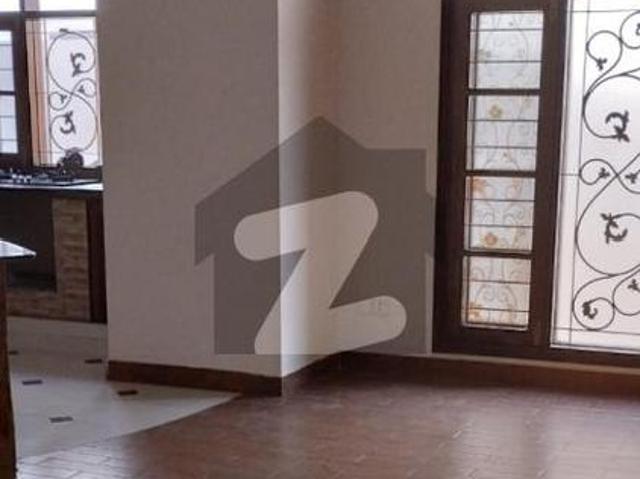 Well maintained beautiful build bungalow for rent DHA Phase 5