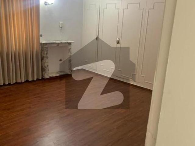Well maintained beautiful corner house F 6, Islamabad F 6