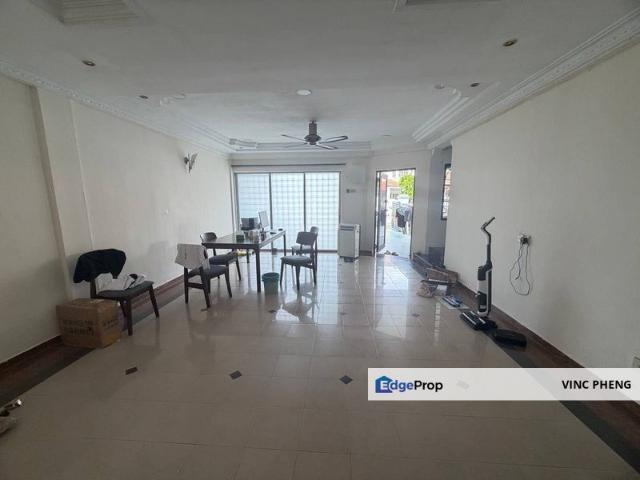WELL MAINTAINED Double Storey Terrace @ Taman Merdeka Jaya