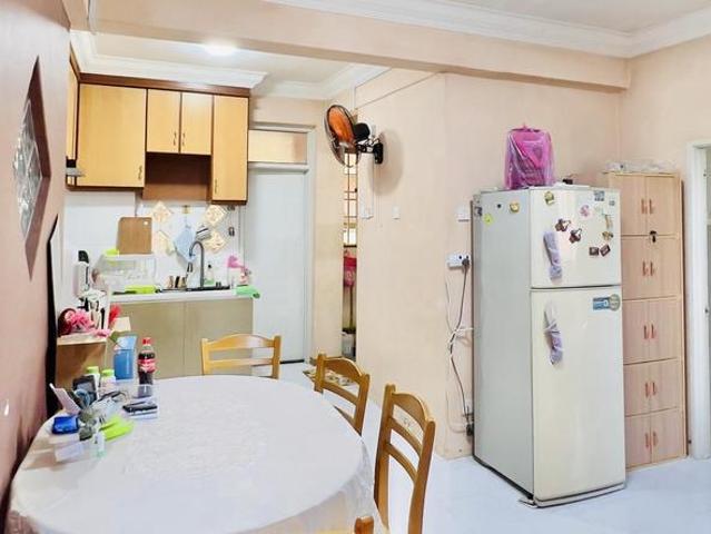 WELL MAINTAINED Kingfisher K Series 850sf FULL RENO FURNISH Greenlane
