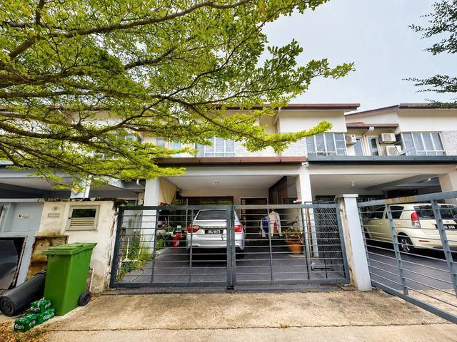 WELL MAINTAINED HOUSE 2 Storey Terrace House Pulau Angsa Seksyen U10